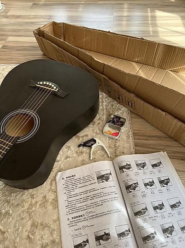 Аңчылык жана балык уулоо: Продаю акустическую гитару Новая, в идеальном состоянии Все струны — 4