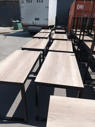 детскую кровать и письменный стол: Письменный стол — 11