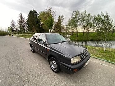 kia bongo3: Volkswagen Vento: 1997 г., 1.6 л, Ручные, Бензин, Седан — 2