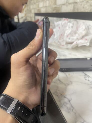 iphone x pro: IPhone 11 Pro, Б/у, 256 ГБ, Зеленый, Чехол, 77 % — 5