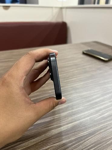 apple iphone 16: IPhone 15 Pro, Б/у, 256 ГБ, Черный, Чехол, 85 % — 3