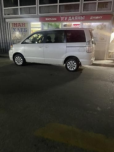 бивайди машина: Toyota Voxy: 2003 г., 2 л, Автомат, Бензин, Минивэн — 4