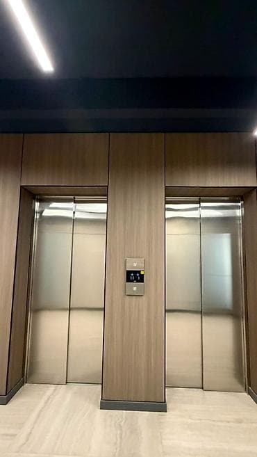 200: Продажа офисов 176 м², Без мебели, Бизнес центр, 1 этаж — 7