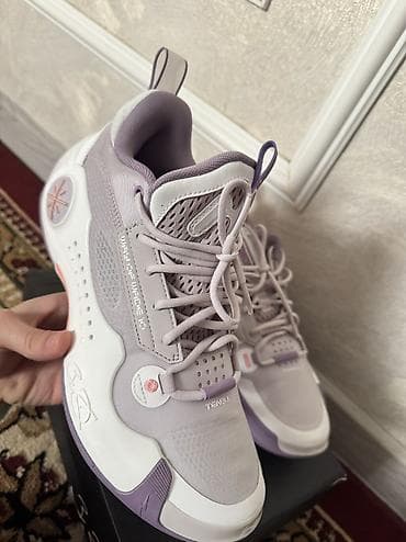 Жеке буюмдар: Эркектердин кроссовкасы, 43, Жаңы, түсү - Кызгылт көк, Өзү алып кетүү — 1