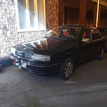е 190: Opel Vectra: 1992 г., 1.8 л, Механика, Седан — 3