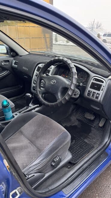 Продажа авто: Toyota Avensis: 2002 г., 1.8 л, Механика, Бензин, Лимузин — 10