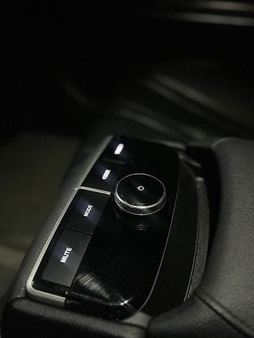 lada 14: Kia K: 2022 г., 1.6 л, Гибрид, Седан — 10