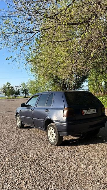 газел ош: Volkswagen Golf: 1993 г., 1.8 л, Ручные, Бензин, Хэтчбэк — 3