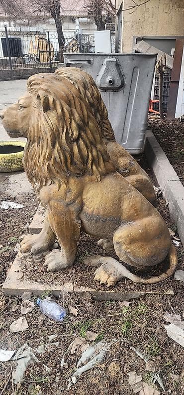 Ковры: 🏛 Львы декоративные уличные — пара, под вход Описание: Продаются — 4