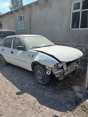 лексус битый: Daewoo Nexia: 2013 г., Седан — 3