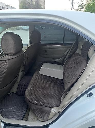 сотый: Toyota Brevis: 2001 г., 3 л, Автомат — 7