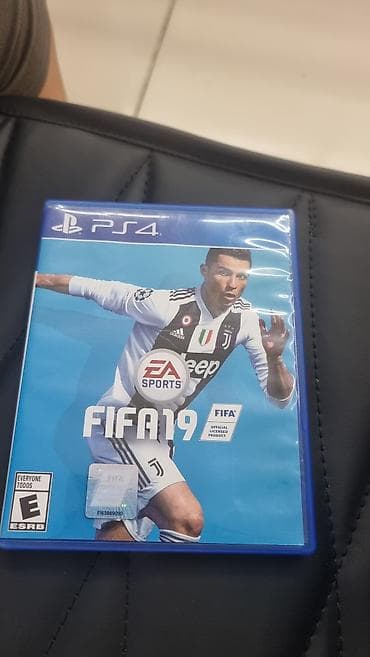 samsung a72: FIFA 19 для PlayStation 4 (диск Blu‑ray в оригинальной синей коробке — 1