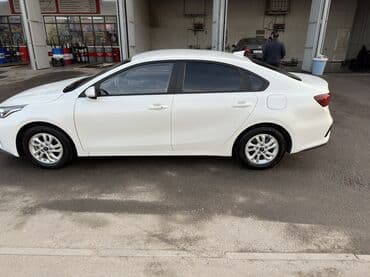 Kia K3: 2021 г., 1.6 л, Автомат, Бензиновая, Седан at lalafo.kg Kia K3: 2021 г., 1.6 л, Автомат, Бензиновая, Седан