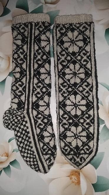 спортивная одежда женская: Вязаные шерстяные носки с жаккардовым орнаментом - Длинные — 1