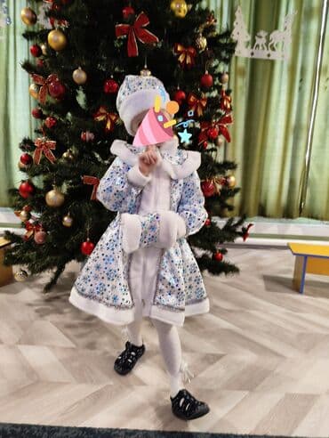 пышык кыш: Продаю костюм Снегурочки. 
размер 104 . на 4-5 лет 
цена 1000с — 2