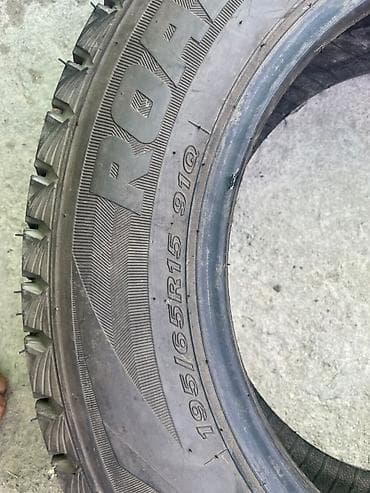 Транспорт: Комплект зимних шин Roadstone/Nexen Winguard (шипуемые) 195/65 R15 — 1