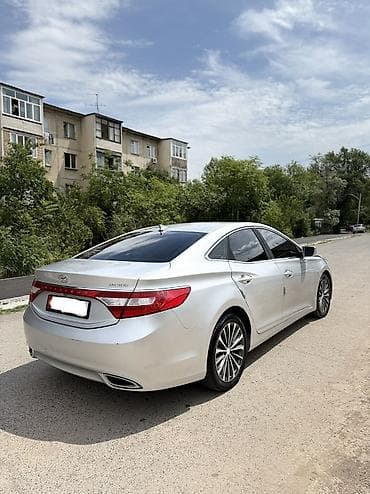 genesis 80: Hyundai Grandeur: 2011 г., 3 л, Автомат, Газ, Седан — 4