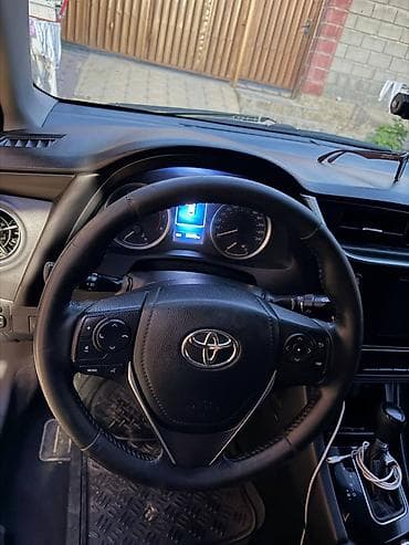 Toyota Corolla: 2018 г., Автомат, Бензин, Седан — 6