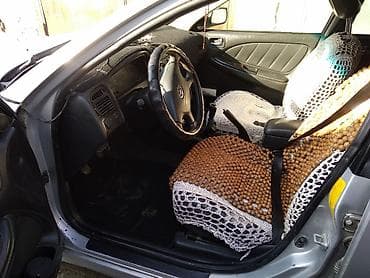 Другие аксессуары: Чехлы Кожаные, цвет - Серебристый, Toyota, Б/у — 1