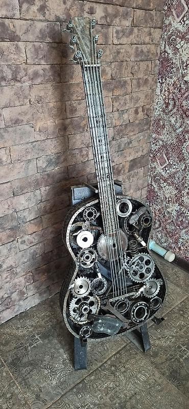 Гитара 🎸 для терминатора Т-800 модель 101 (арт-абъект) для кафе и