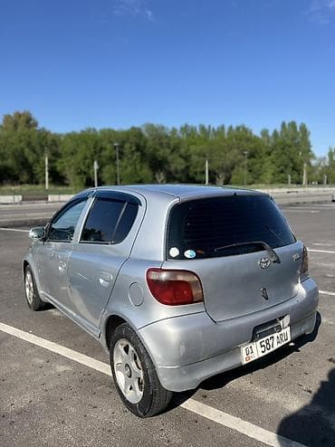 Продажа авто: Toyota Vitz: 2000 г., 1 л, Автомат, Бензин, Хэтчбэк — 4