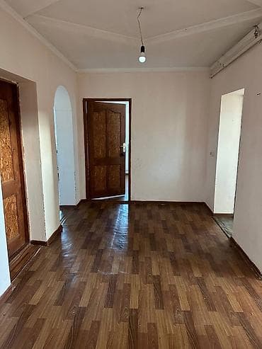 Дома: 🏡 Продается кирпичный 6-комнатный дом! 📍 Адрес: ж/м Ак-Ордо 3, ул — 4