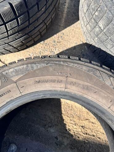 шины r14c: Шины для внедорожников и легковых автомобилей. По 4 шт. Цена — 7