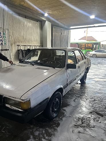e53 4 8: Audi 80: 1986 г., 1.8 л, Механика, Бензин, Седан — 4