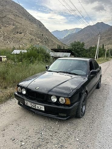 машина мерс с: BMW 5 series: 1989 г., 2.5 л, Бензин, Седан — 1