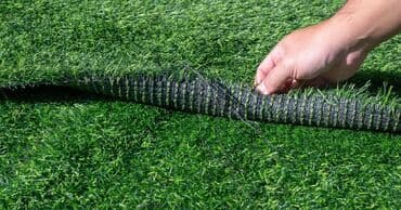 цена искусственного газона для футбольного поля: Искусственный газон с густым зеленым ворсом, имитирующий натуральную — 2