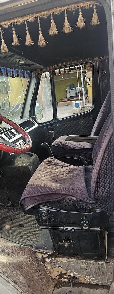 mazda f: Легкий грузовик, Mercedes-Benz, Стандарт — 5