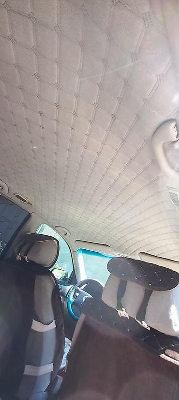 авто в такси: Volkswagen Golf Variant: 2000 г., 1.6 л, Механика, Бензин, Универсал — 2