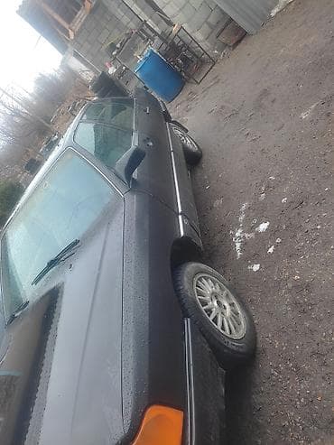 авуди 6: Audi 100: 1988 г., 2 л, Механика, Бензин, Седан — 4