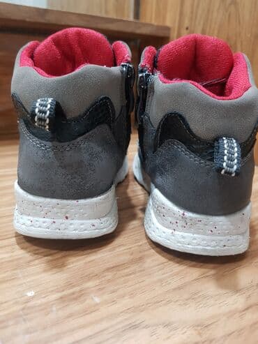 детская ортопедическая обувь: Продаю детские ботинки демисезон. В отличном состоянии. Размер на 4-5 — 3