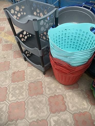 Текчелер, стеллаждар, секичелүү койгучтар: Ванна үчүн секичелүү текче, Желим — 1