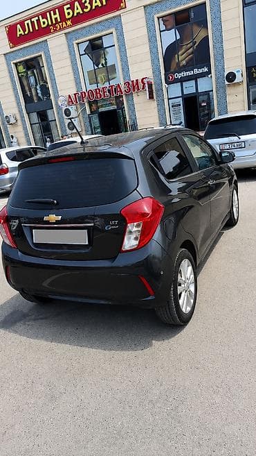 бобкат продажа: Chevrolet Spark: 2016 г., 1 л, Автомат, Бензин, Хэтчбэк — 3