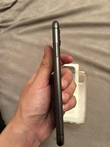 Техника и электроника: IPhone 11, Б/у, 128 ГБ, Черный, Чехол, 77 % — 5