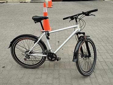 speedone frame: Городской/треккинговый велосипед, белая рама, колёса 26" Собирал для — 4
