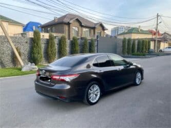 продаю не рабочий авто: Toyota Camry: 2018 г., 2.5 л, Автомат, Гибрид, Седан — 6