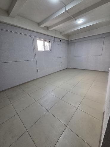 гараж сдаю: Аренда офисов, 25 м², В бизнес центре, 1 линия, С системой безопасности — 1