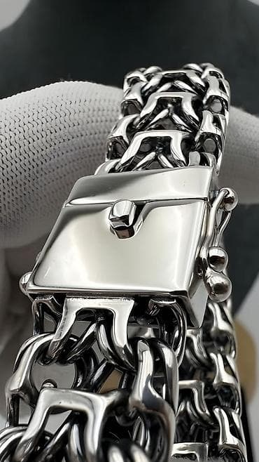 colorado полузамок: Массивная серебристая цепочка с плотным плетением. Замок-карабин — 5