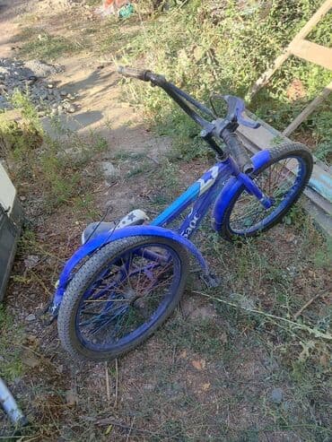 срочно продаю в связи с переездом: 3 велик 5000 сом есть торг. велосипеды вопшем отличный есть не большие — 4