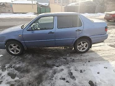 гольф потолок: Volkswagen Vento: 1993 г., 1.6 л, Механика, Бензин, Седан — 3