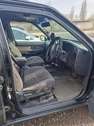 ка пийат: Продаётся внедорожник 5‑дверный, правый руль. Кузов — 1