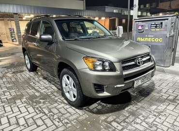купить зимнюю резину на 16: Toyota RAV4: 2010 г., 2.5 л, Автомат, Бензиновая, Кроссовер — 1