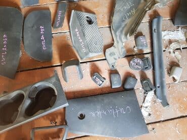 куплю домашние цветы: Mitsubishi Outlander Airtrek, салонный пластик, Митсубиши Аутландер — 3