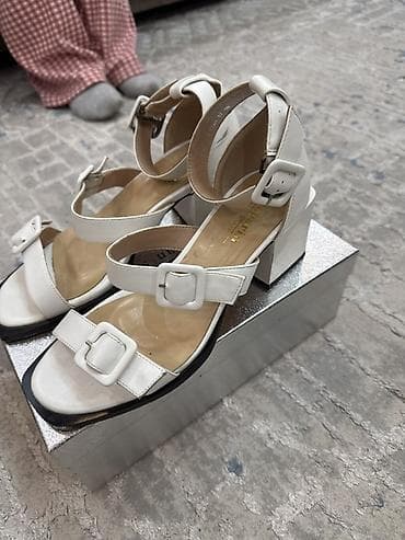 foot patch: Босоножки, 37, Caprice, Б/у, цвет - Белый — 2