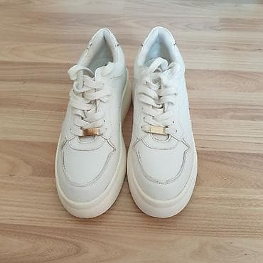 кроссовки: Кроссовки, 37, Bershka, Б/у, цвет - Белый — 1