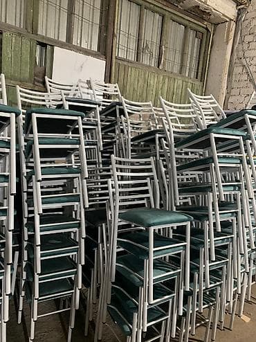 аары ящик: Железные стулья — 1