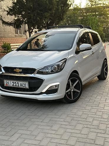 Chevrolet Spark: 2019 г., 1 л, Вариатор, Бензин, Хэтчбэк